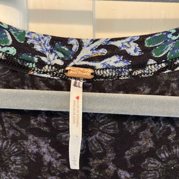 Free People deep V flowy tunic EUC L - Picture 4 of 8